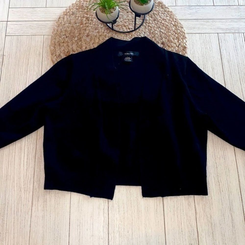 89th & Madison black 3/4 cropped cardigan sweater